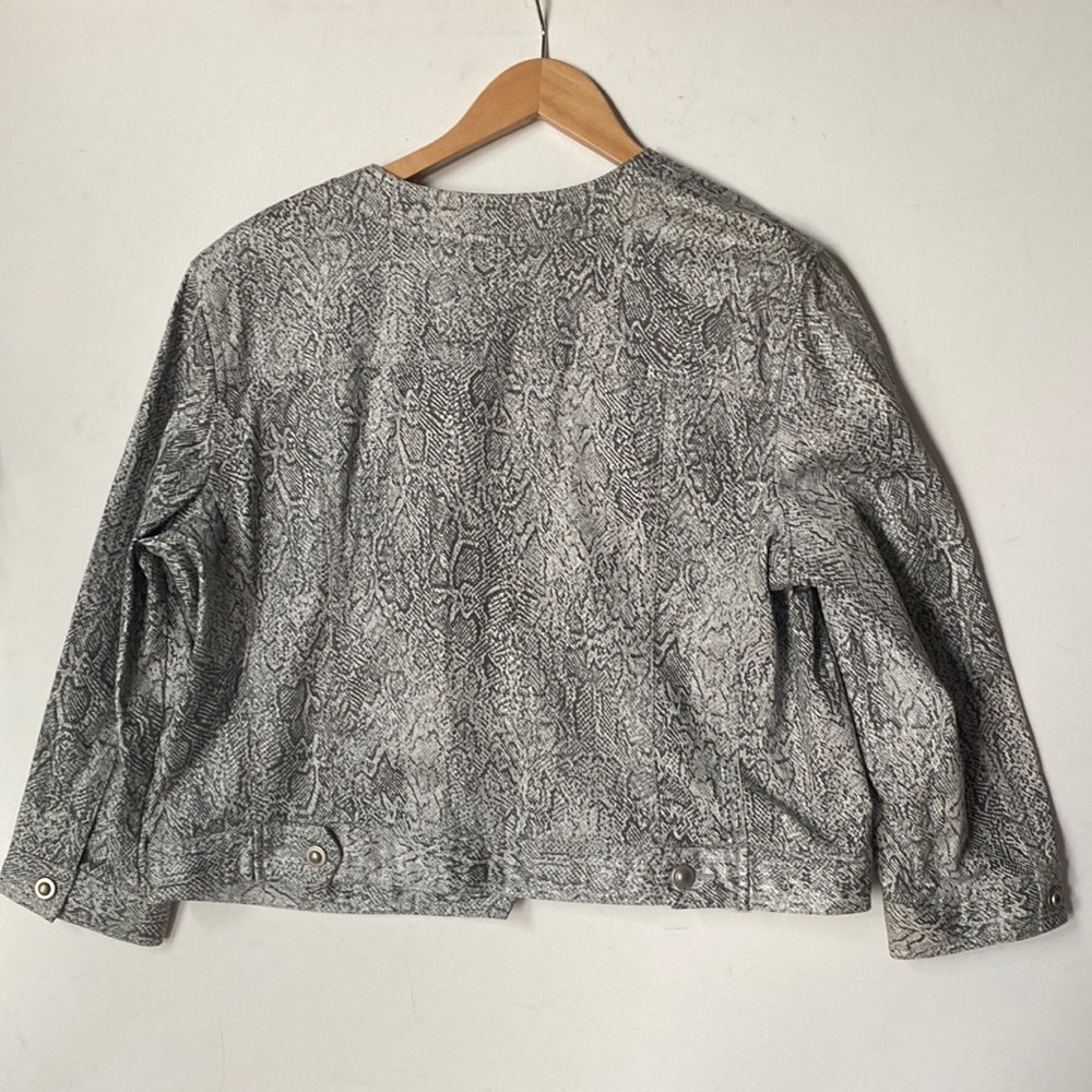 Ruby Rd. Long-sleeve snake printed jacket, Size 16 - Picture 7 of 10